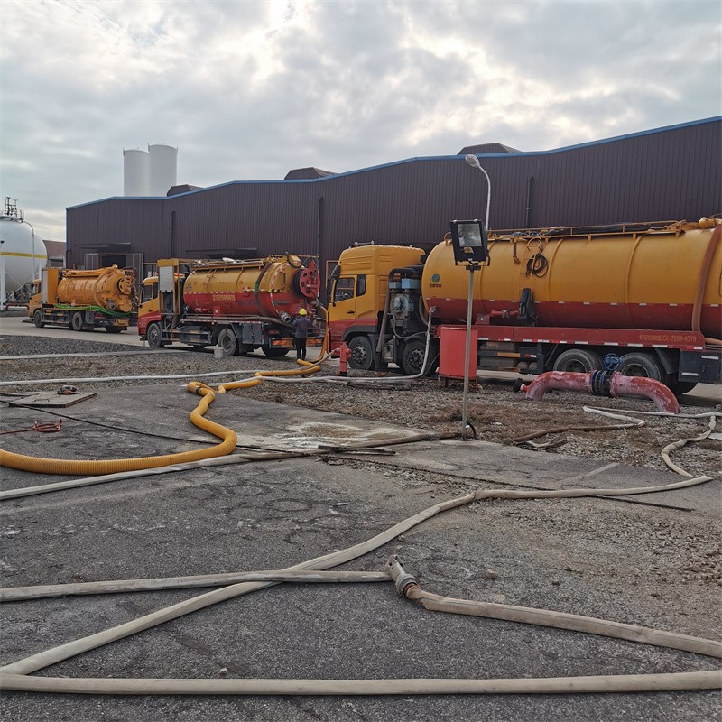 贵南污水池清理