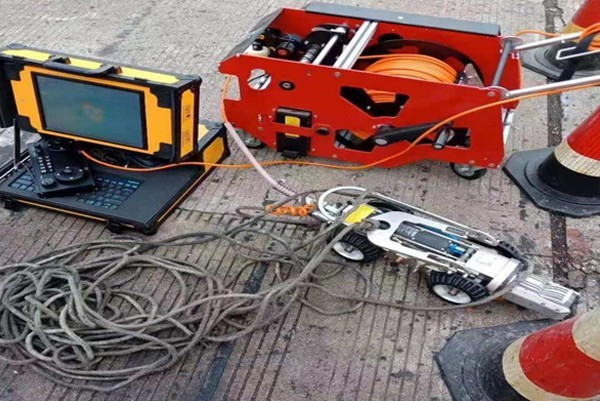 贵南CCTV管道检测机器人