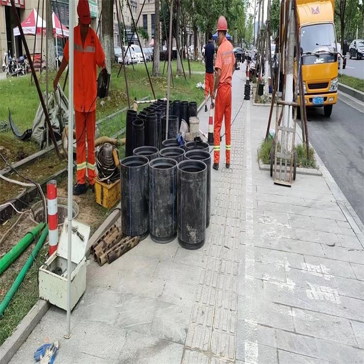 贵南管道短管置换修复